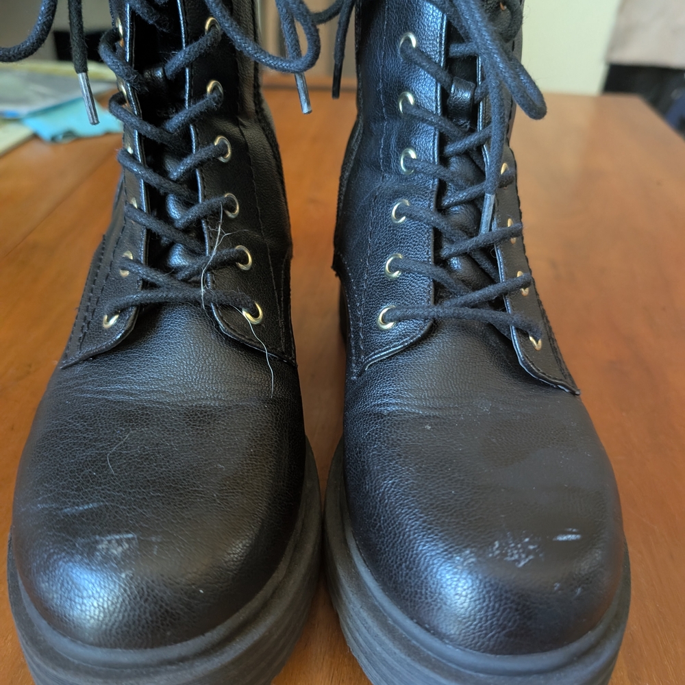 Guess Brand Black Combat Moto Boots with Rugged Sole - Picture 2 of 13